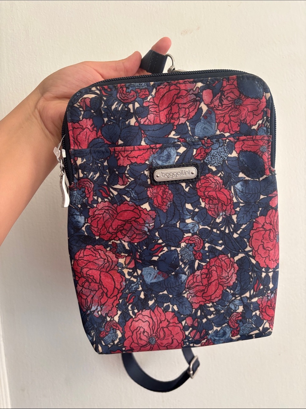Baggallini Navy and Red Floral Crossbody